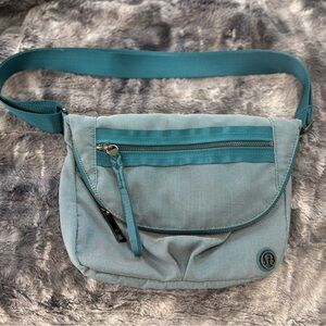 RARE Lululemon Festival Bag lI
Tofino Teal Crossbody Belt Bag